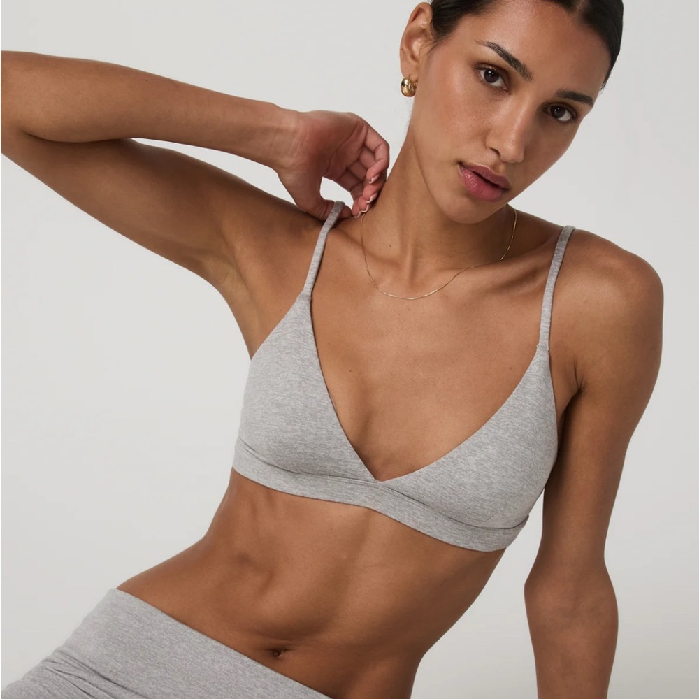 Vuori Light Gray Wireless Triangle Bralette